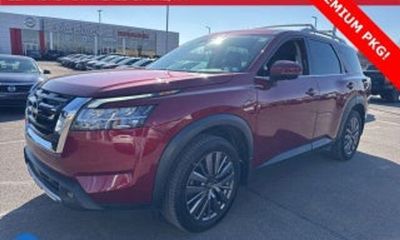 2025 Nissan Pathfinder S