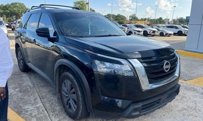2024 Nissan Pathfinder SV