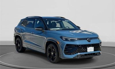 2026 Volkswagen Tiguan SE Black
