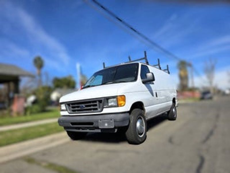 2005 Ford E-150 — a typically priced live listing
