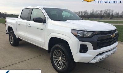 2024 Chevrolet Colorado LT