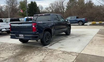 2023 Chevrolet Silverado Custom