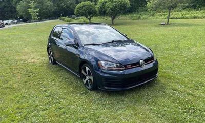 2016 Volkswagen Golf GTI 2 0T Base