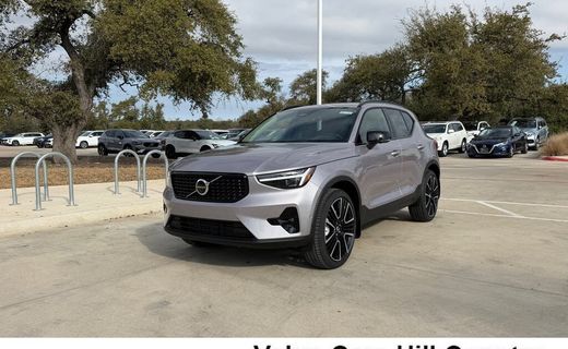 2026 Volvo XC40 Ultra Dark