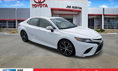 2018 Toyota Camry SE XLE Hybrid