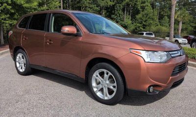 2014 Mitsubishi Outlander SE SEL