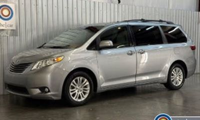 2016 Toyota Sienna XLE