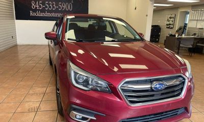 2018 Subaru Legacy Premium ES