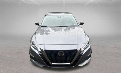 2022 Nissan Altima SR