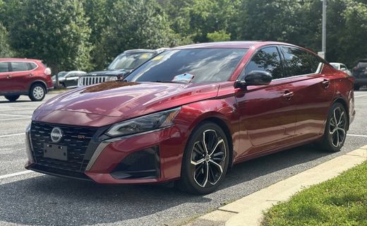 2023 Nissan Altima SR