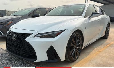 2023 Lexus IS 350 F Sport