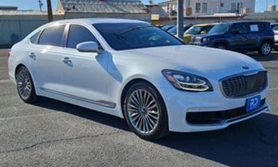 2019 Kia K900 Luxury Trim