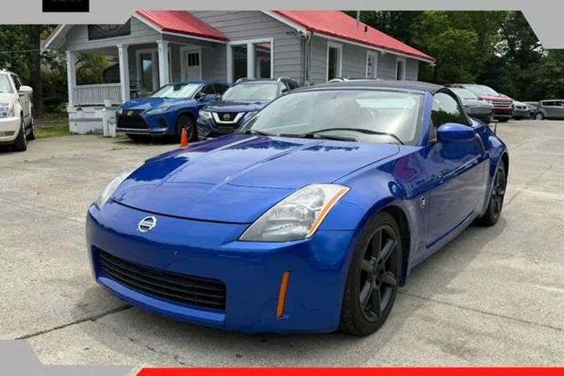 2004 Nissan 350Z — a typically priced live listing