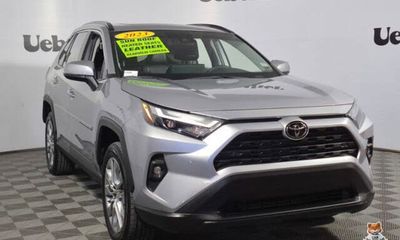 2023 Toyota RAV4 XLE Premium