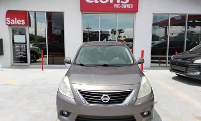 2012 Nissan Versa 16 S