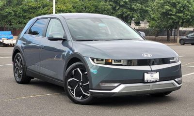 2024 Hyundai Ioniq 5 SE