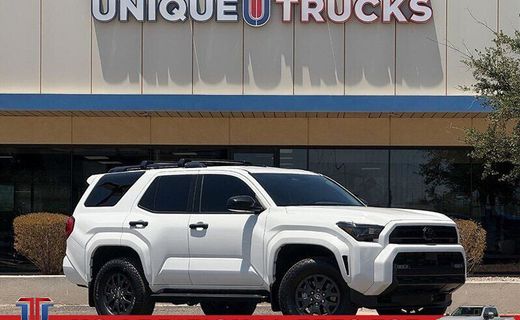 2025 Toyota 4RUNNER SR5