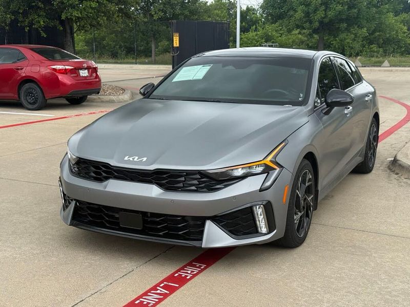 2025 Kia K5 — a typically priced live listing