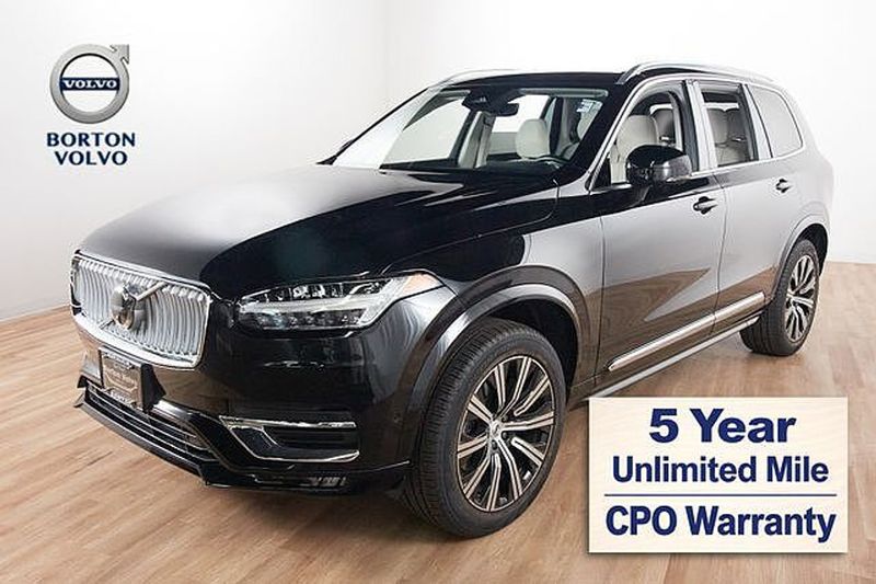 2025 Volvo XC90 — a typically priced live listing