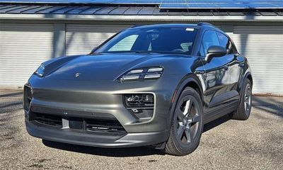 2025 Porsche Macan 4 Electric