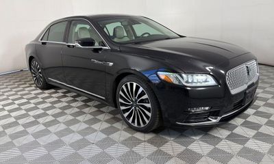 2017 Lincoln Continental Black Label