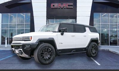2026 GMC Hummer EV SUV 2X