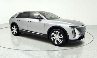 2024 Cadillac Lyriq Tech 1