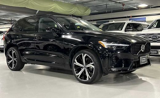 2024 Volvo XC60 Ultimate Dark