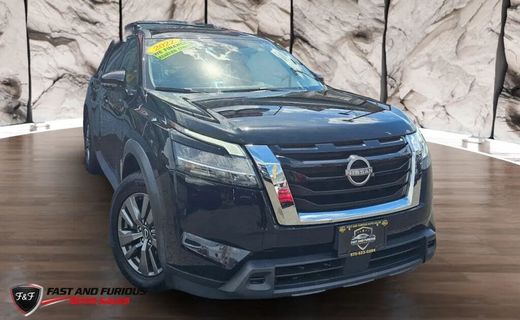 2022 Nissan Pathfinder SV