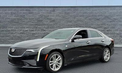 2023 Cadillac CT4 Luxury