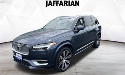 2025 Volvo XC90 Plus Bright