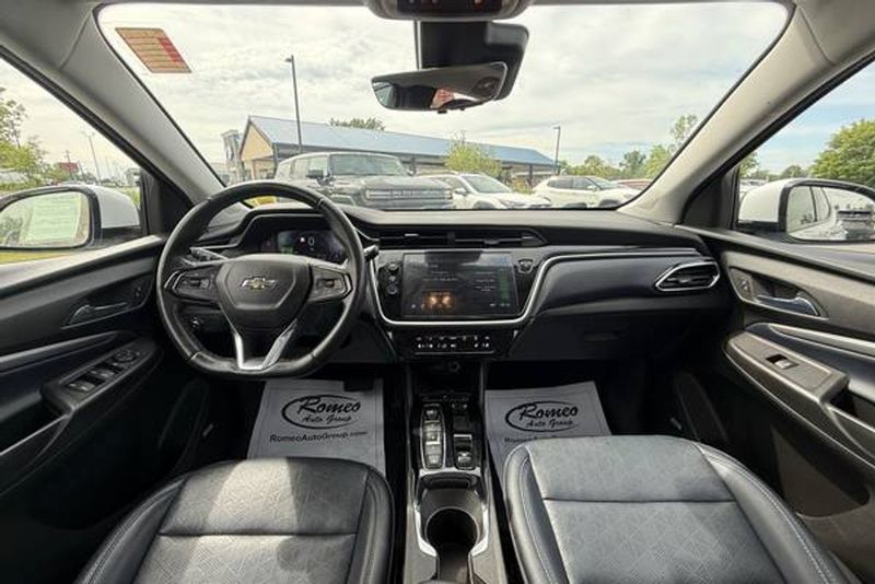 2022 Chevrolet Bolt Euv — a typically priced live listing