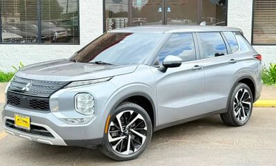 2022 Mitsubishi Outlander SE