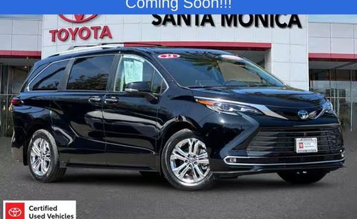 2024 Toyota Sienna Platinum