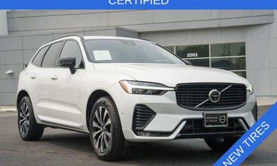 2024 Volvo XC60 Plus Dark