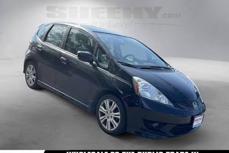 2009 Honda FIT — a typically priced live listing
