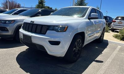 2019 Jeep Grand Cherokee Laredo