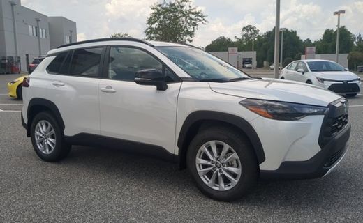 2026 Toyota Corolla Cross LE