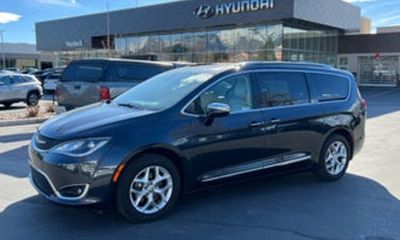 2022 Chrysler Pacifica Touring L