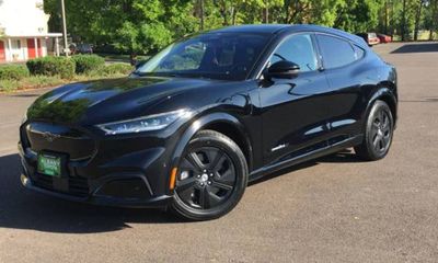 2021 Ford Mustang Mach-E California Route 1