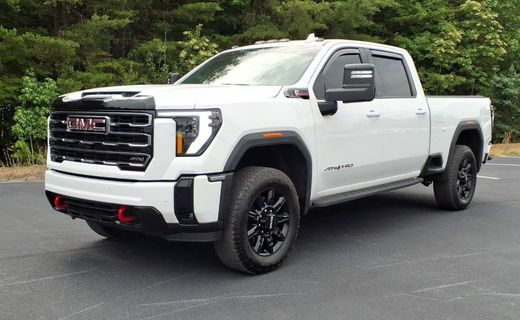 2025 GMC Sierra HD AT4