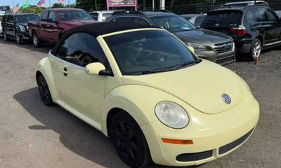 2006 Volkswagen Beetle 25
