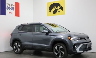 2026 Volkswagen Taos 4Motion SE