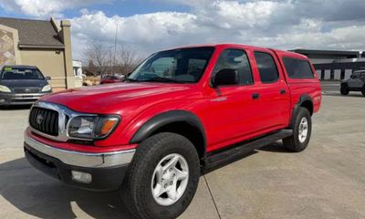2004 Toyota Tacoma Deluxe