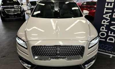 2019 Lincoln Nautilus Reserve