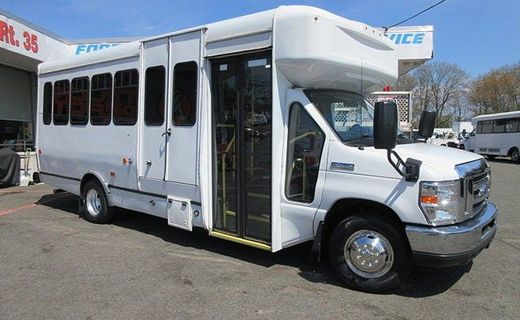 2017 Ford E-450