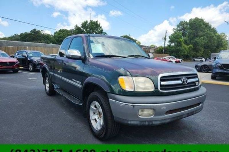 2000 Toyota Tundra — a typically priced live listing