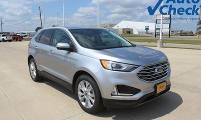 2022 Ford Edge Titanium