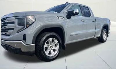 2025 GMC Sierra SLE