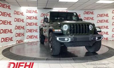 2022 Jeep Gladiator Sport